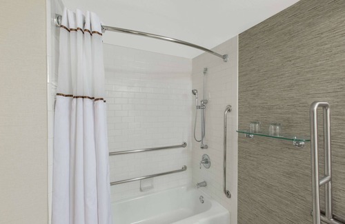 Center City East Hotel | Wyndham Philadelphia Historic District