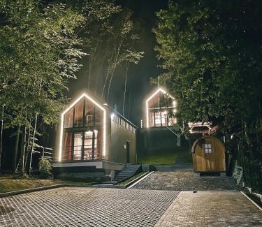 Bodzentyn Casa | Wzgórza Kunowskie - domy na wynajem z basenem, baliami i saunami