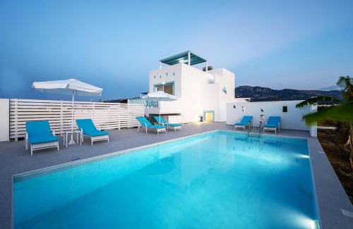 Tingaki Villa | XENOS VILLA 7 with a private pool near the sea