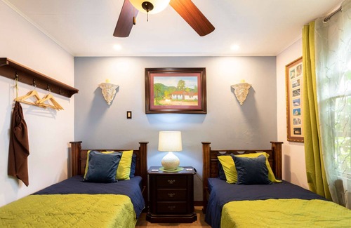 Pavas Cama Y Desayuno | XIN Bed & Breakfast