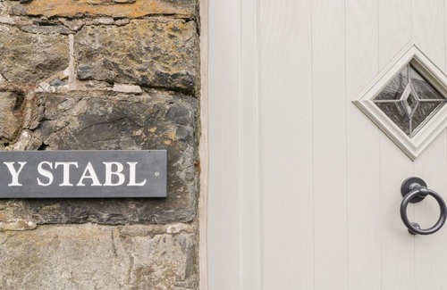 Llanrwst Casa | Y Stabl