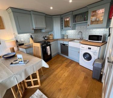 New Quay Casa | Y Stabl