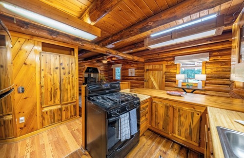 Troy Cabina | Yaak Riverfront Cabin - Hunting, Fishing & Family Get Away!
