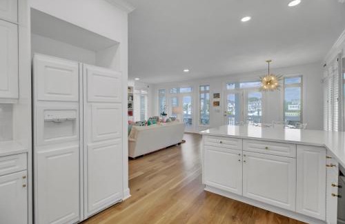 Isle of Palms Casa | Yacht Harbor Court 30 by Wild Dunes, Marina View with Resort Amenity Access