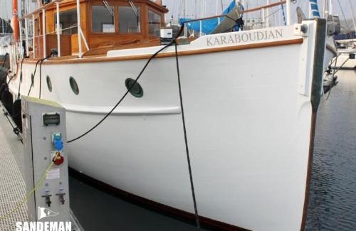 Intra Muros Alquiler De Eote | Yacht KARABOUDJAN