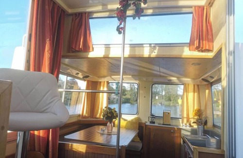 Hohenlychen Alquiler De Eote | Yachtcharter in Mecklenburgische Seenplatte· Locaboat Pénichette 935 W