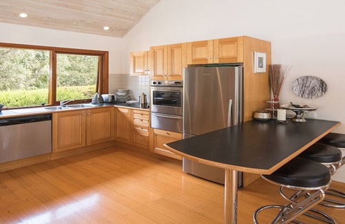 Yallingup Casa | Yallingup Retreat - *Romantic, overlooking a lake, secluded*