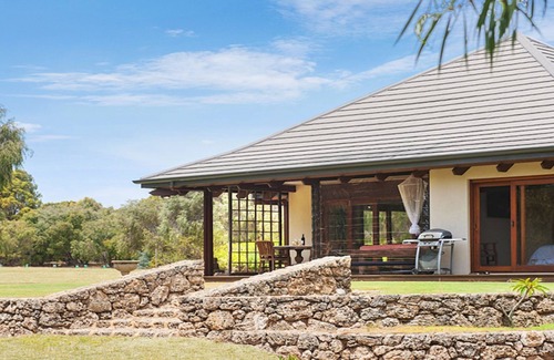 Yallingup Casa | Yallingup Retreat - *Romantic, overlooking a lake, secluded*