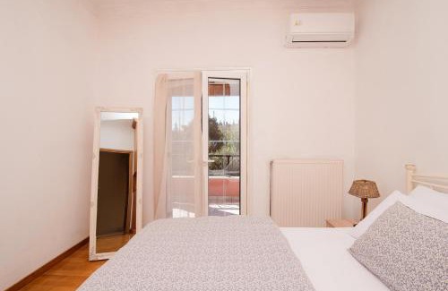 Kontokali Apartamento | Yanna's Sea View Holiday House Close to Corfu Town