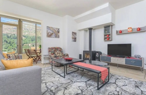 Faraya Apartamento | Yara's 2BR Terrace Retreat