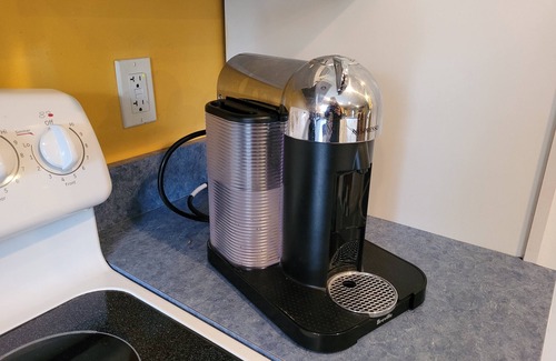 Yardley Casa | Yardley Boro Canal Cottage - Waterfront & Walkable!