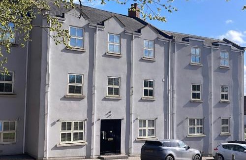 Stockton-on-Tees Apartamento | Yarm Luxury Apartments - Bank House - private gated carpark