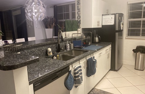 Aventura Apartamento | NEWLY RENOVATED! 3 BED 2BATH APT YATCH CLUB AT AVENTURA.