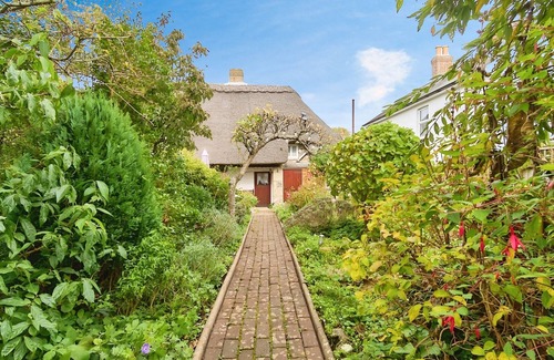 Niton Cabaña | Cottage Ye Olde - una casa de campo que tiene capacidad para 6 personas en 3 dormitorios