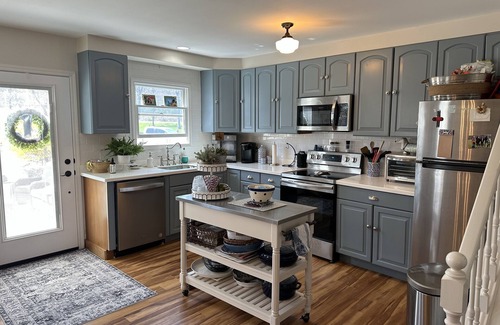Geneseo Casa | Year round home on private drive with amazing views!