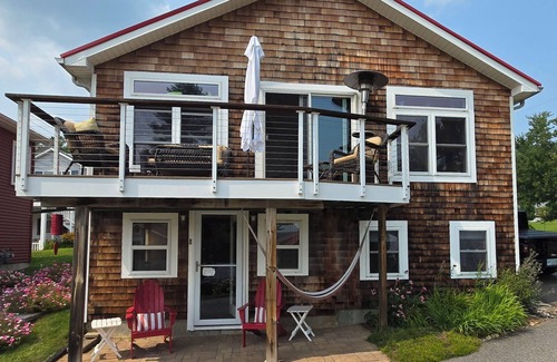 Lochmere Casa | Year-round house, Lakes Region, Winnisquam NH.