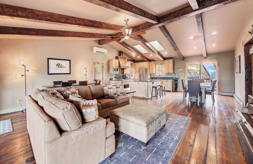 Helena Casa | Year round peace and views near York, MT; 3 bed and 3 bath; sleeps up 12