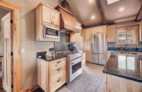 Helena Casa | Year round peace and views near York, MT; 3 bed and 3 bath; sleeps up 12