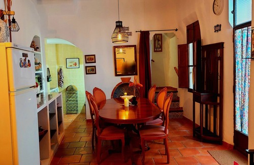 Callosa d' En Sarria Casa | Casa amarilla con WiFi y Aire Acondicionado