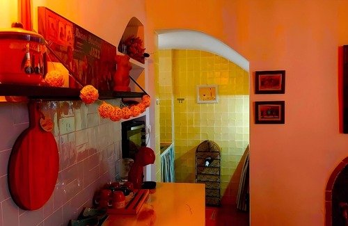 Callosa d' En Sarria Casa | Casa amarilla con WiFi y Aire Acondicionado