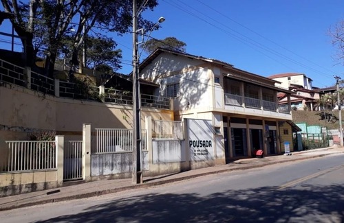 Coronel Xavier Chaves Casa | Yellow House CXC con 04 habitaciones