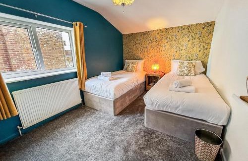 Southport Casa | Yellow House Cottage