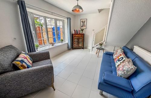 Southport Casa | Yellow House Cottage