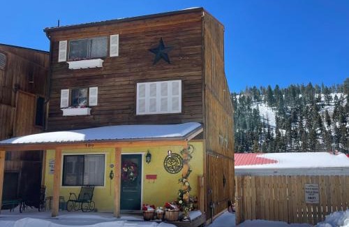 Tucumcari Casa | Yellow Rose