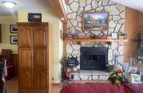 Tucumcari Casa | Yellow Rose