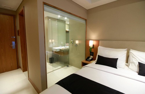 Yogyakarta Hotel | Yellow Star Ambarukmo Hotel