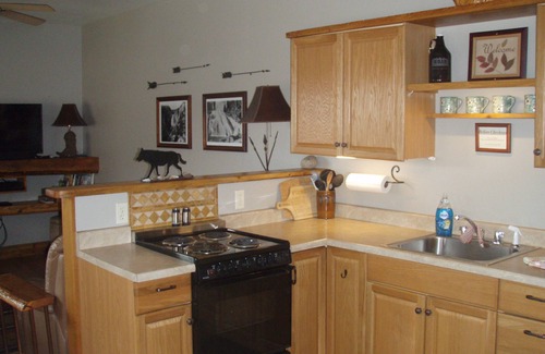 Gardiner Casa | Yellowstone Riverbend Cabin - Waterfront + Wildlife + Walk in YNP solo 1500 pies