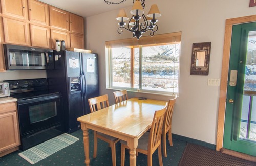 Gardiner Cabina | Yellowstone Riverside Cabin - ¡En el río junto al parque nacional de Yellowstone!