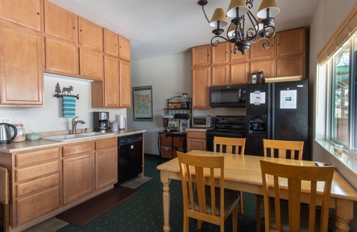 Gardiner Cabina | Yellowstone Riverside Cabin - ¡En el río junto al parque nacional de Yellowstone!