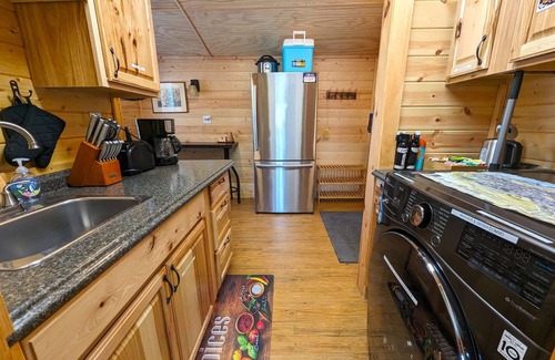 Gardiner Cabina | Treasure Cabin # 4 de Yellowstone - Cabaña de 2 habitaciones - 2 minutos del parque de Yellowstone