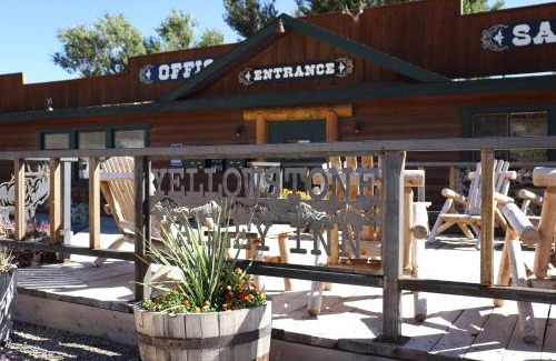 Cody Complejo | Yellowstone Valley Inn