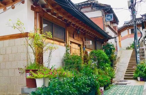 Gahoe-dong Casa | Yeon Dang Guesthouse
