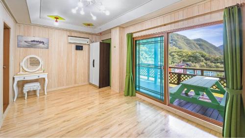 Yeongwol Casa | Yeongwol gangeulpumeunsoo pension