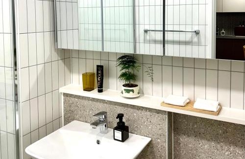 Wagol Apartamento | YEOSU Night Sea, Hotel Bedding