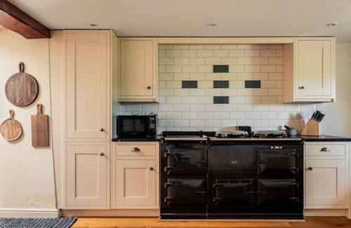 Penrith Casa | Yew Tree: Historic Georgian Farmhouse, Ellonby