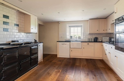 Penrith Casa | Yew Tree: Historic Georgian Farmhouse, Ellonby