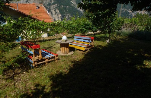 Clans Casa | Yoga retreats and accommodation in the Niçois hinterland