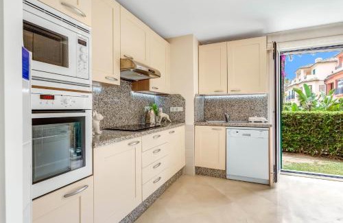 Sotogrande Apartamento | YOLO Spaces - Sotogrande Marina Boutique Apartment