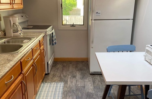 York Beach Cabaña | York Beach Ocean View 2-Bedroom Cottage at the Heart of Long Sands Beach