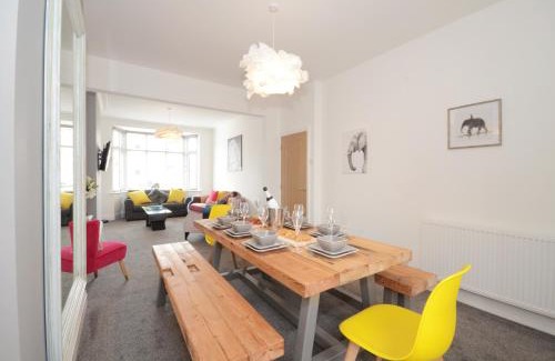 Heworth Casa | York Boutique House- spacious & stylish with free parking