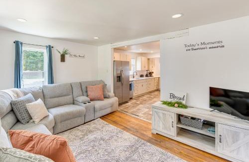 York Casa | York Farmhouse Hideaway Near Lake Redman