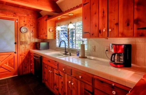 Oakhurst Chalet De Esquí | Yosemite Mountain Chalet with private sauna, decks, fireplace, air hockey & WiFi