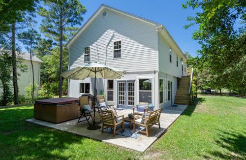 Emerald Isle Casa | You, Me and The Sea
