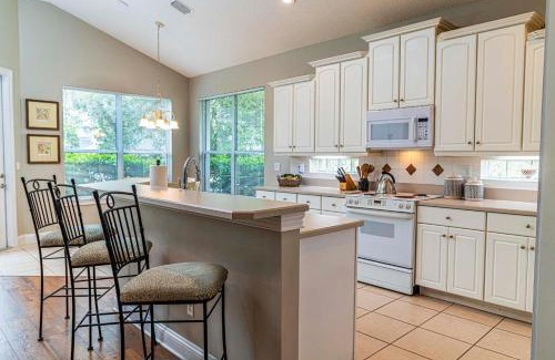 St. Augustine Casa | You're On Island Time in this 4 BR in Quiet Neighb