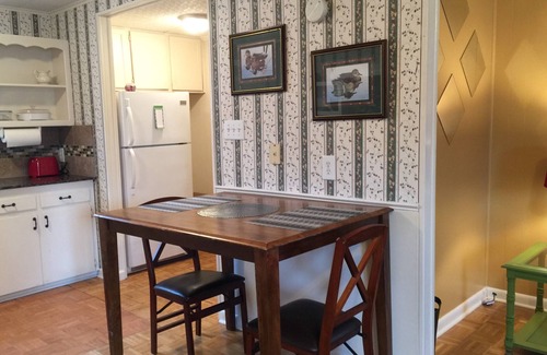 Prairieville Casa | ¡Te encantará cocinar en esta cocina! ¡Está cargado de espacio!