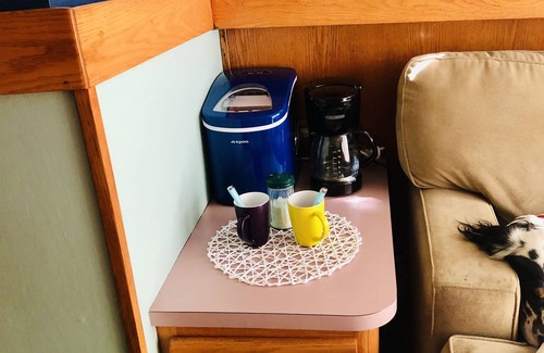 Frankfort Alquiler De Eote | 🐠You won’t forget vacation on this 2 bdrm boat less than a mile from Frankfort